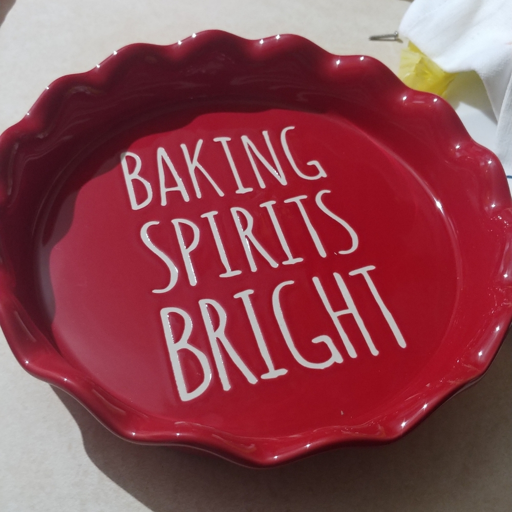 Rae Dunn Inspired christmas pie plate